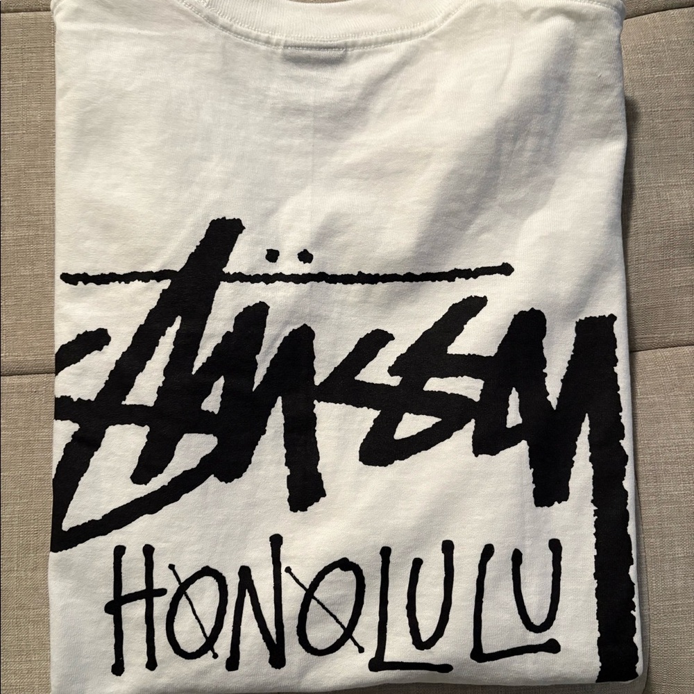 brand new white stussy tee shirt